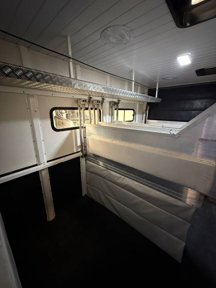 Zware paardenvrachtwagen (groot rijbewijs) Man  2008 Tweedehands