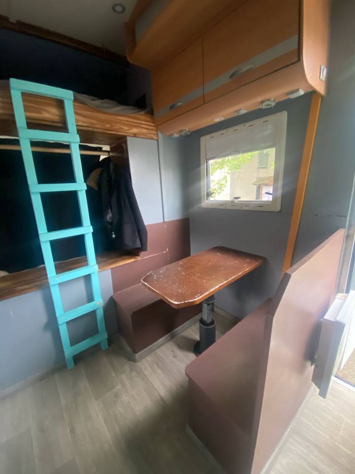 Zware paardenvrachtwagen (groot rijbewijs) Iveco Cursor 2000 Tweedehands