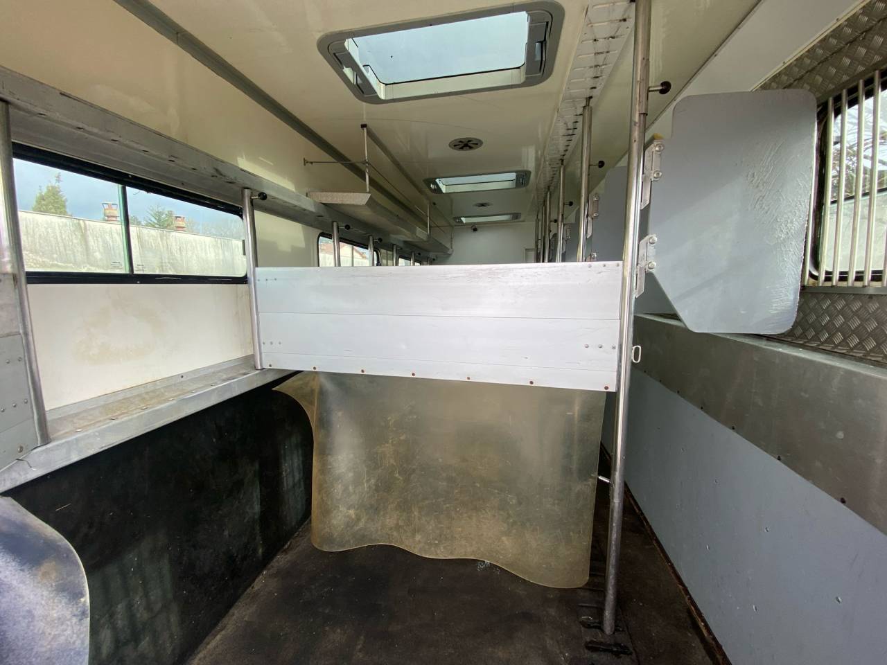 Zware paardenvrachtwagen (groot rijbewijs) Iveco Cursor 2000 Tweedehands