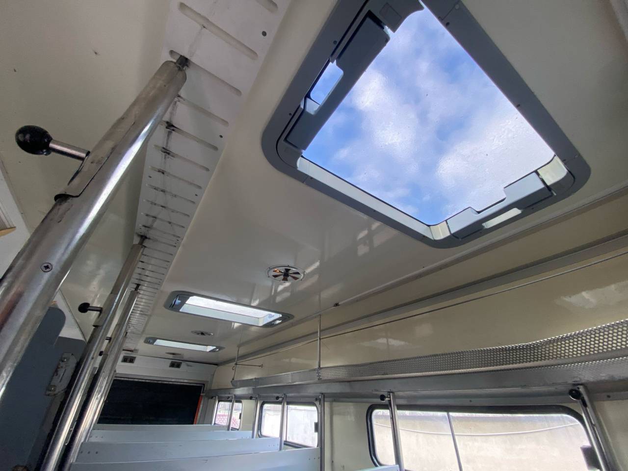 Zware paardenvrachtwagen (groot rijbewijs) Iveco Cursor 2000 Tweedehands