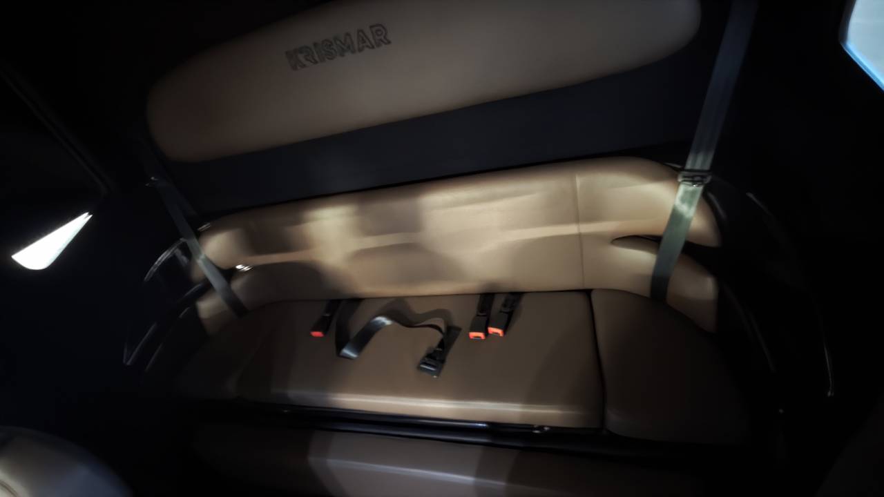 Kleine paardenvrachtwagen (B rijbewijs) Krismar 5p stalles 2026 Nieuw