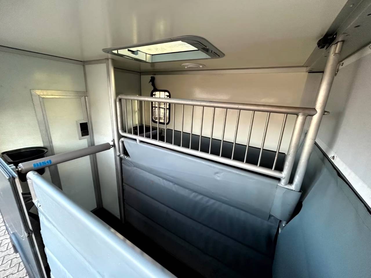 Kleine paardenvrachtwagen (B rijbewijs) Renault RENAULT 0 Tweedehands