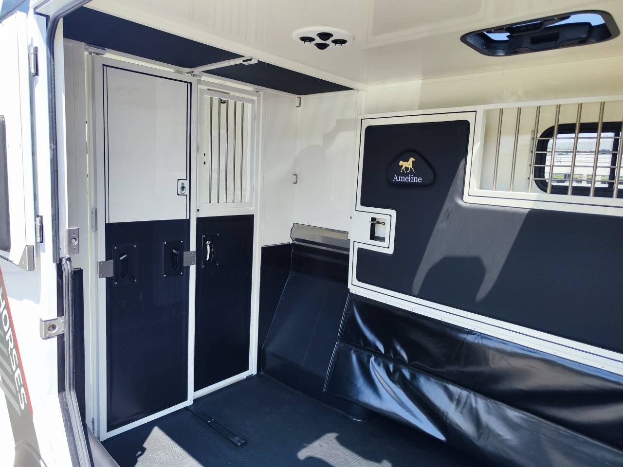 Kleine paardenvrachtwagen (B rijbewijs) Ameline HARAS  2026 Tweedehands