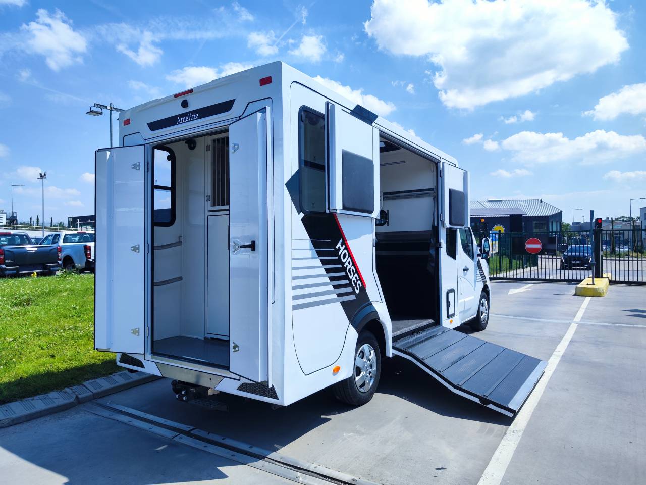 Kleine paardenvrachtwagen (B rijbewijs) Ameline HARAS  2026 Tweedehands