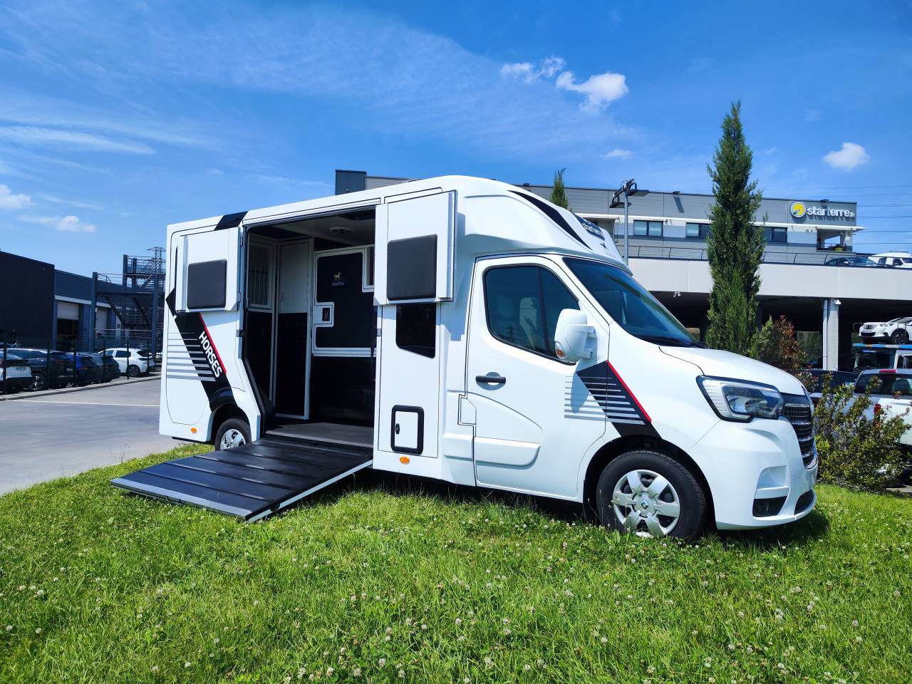 Kleine paardenvrachtwagen (B rijbewijs) Ameline HARAS  2026 Tweedehands