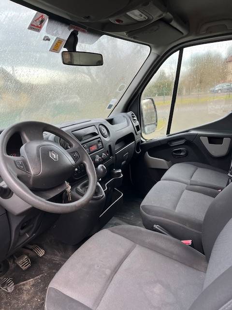 Kleine paardenvrachtwagen (B rijbewijs) Renault Master  2018 Tweedehands