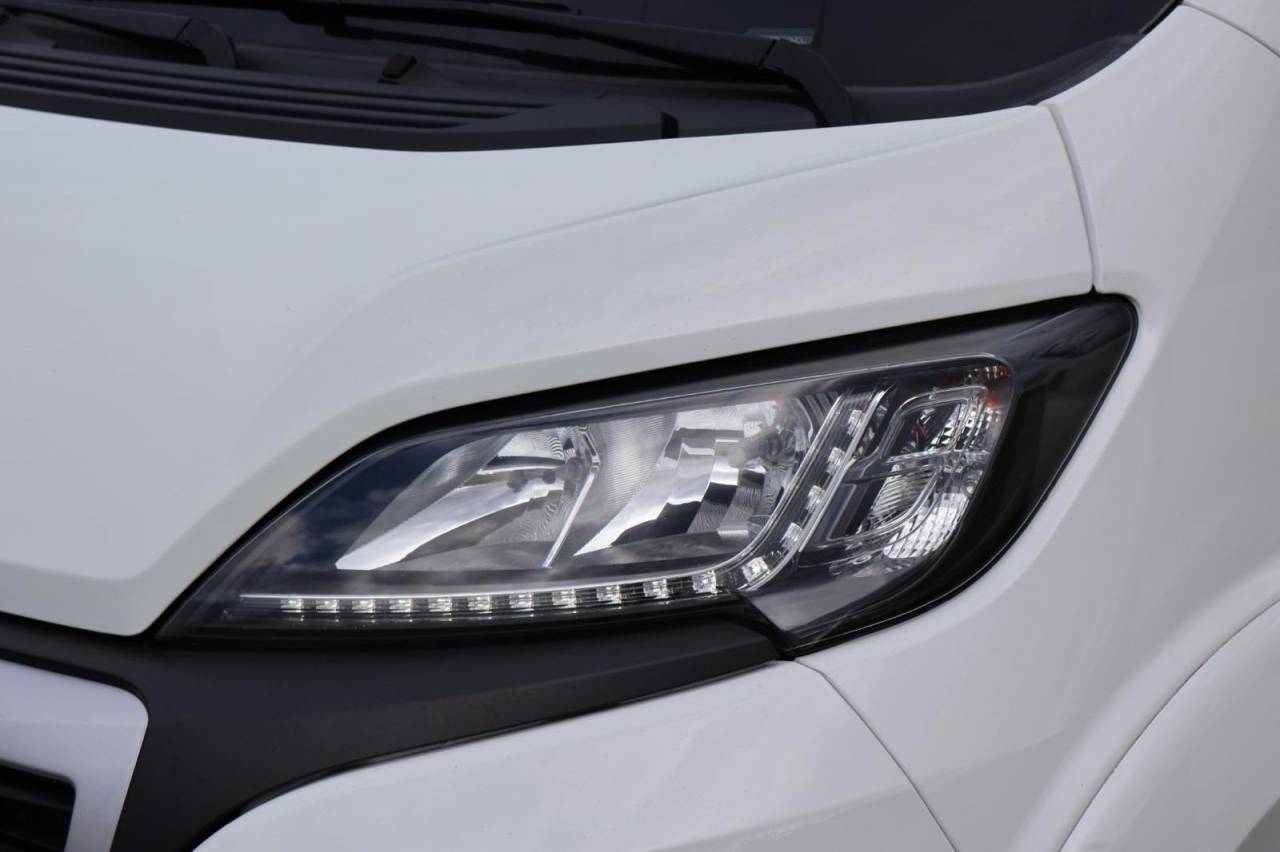 Kleine paardenvrachtwagen (B rijbewijs) Theault THEAULT PROTEO 3.0 180CH 2015 Tweedehands