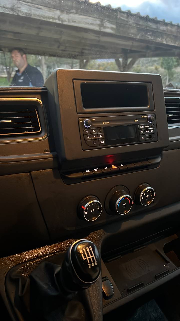 Kleine paardenvrachtwagen (B rijbewijs) Renault Master 2020 Tweedehands