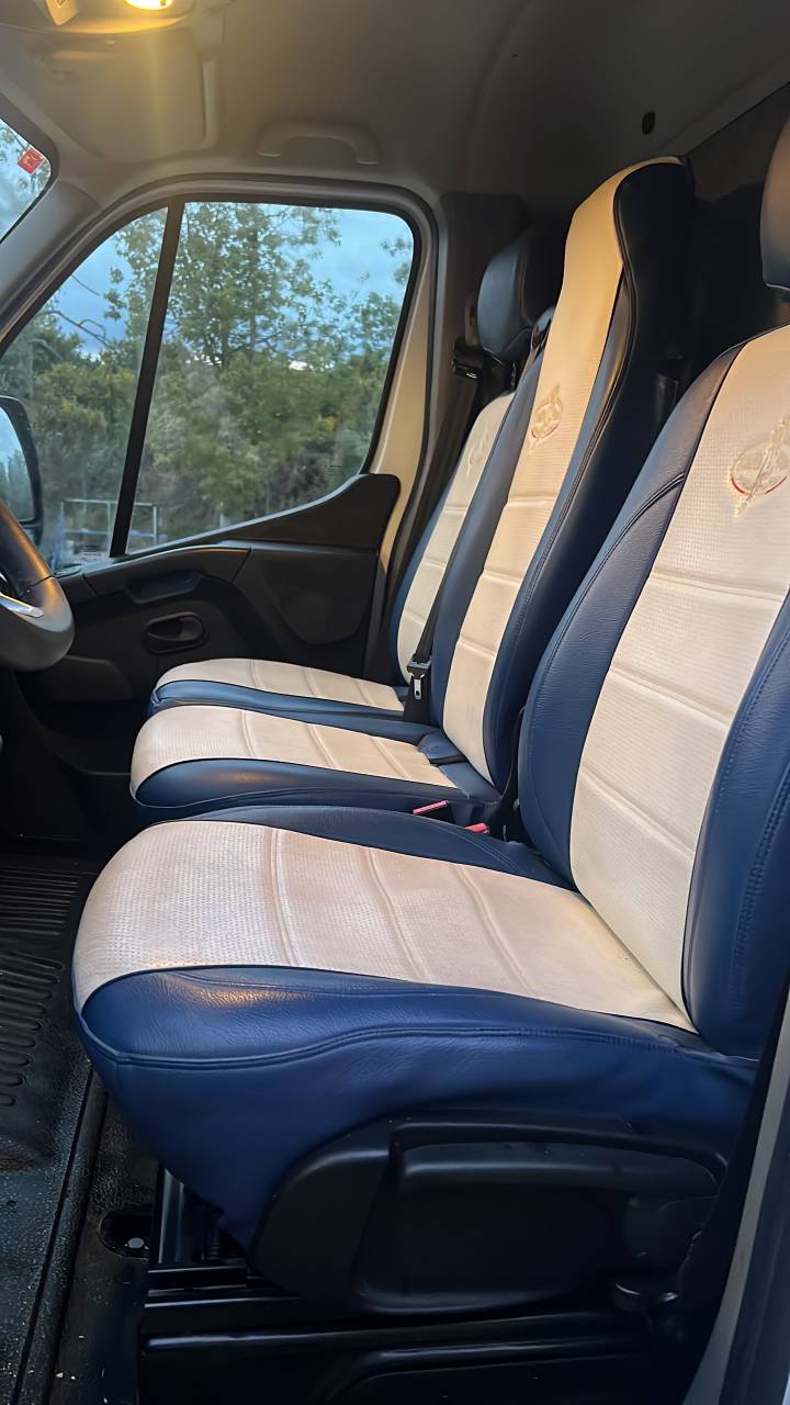 Kleine paardenvrachtwagen (B rijbewijs) Renault Master 2020 Tweedehands