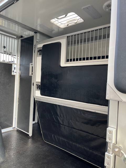 Kleine paardenvrachtwagen (B rijbewijs) STX Master 2022 2022 Tweedehands