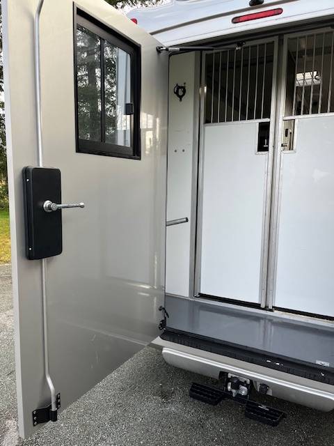 Kleine paardenvrachtwagen (B rijbewijs) STX Master 2022 2022 Tweedehands