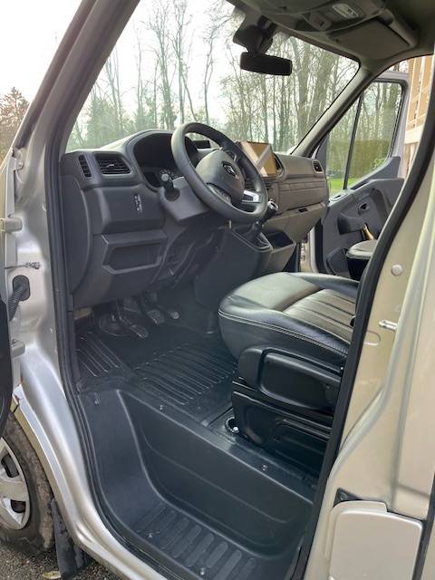 Kleine paardenvrachtwagen (B rijbewijs) STX Master 2022 2022 Tweedehands