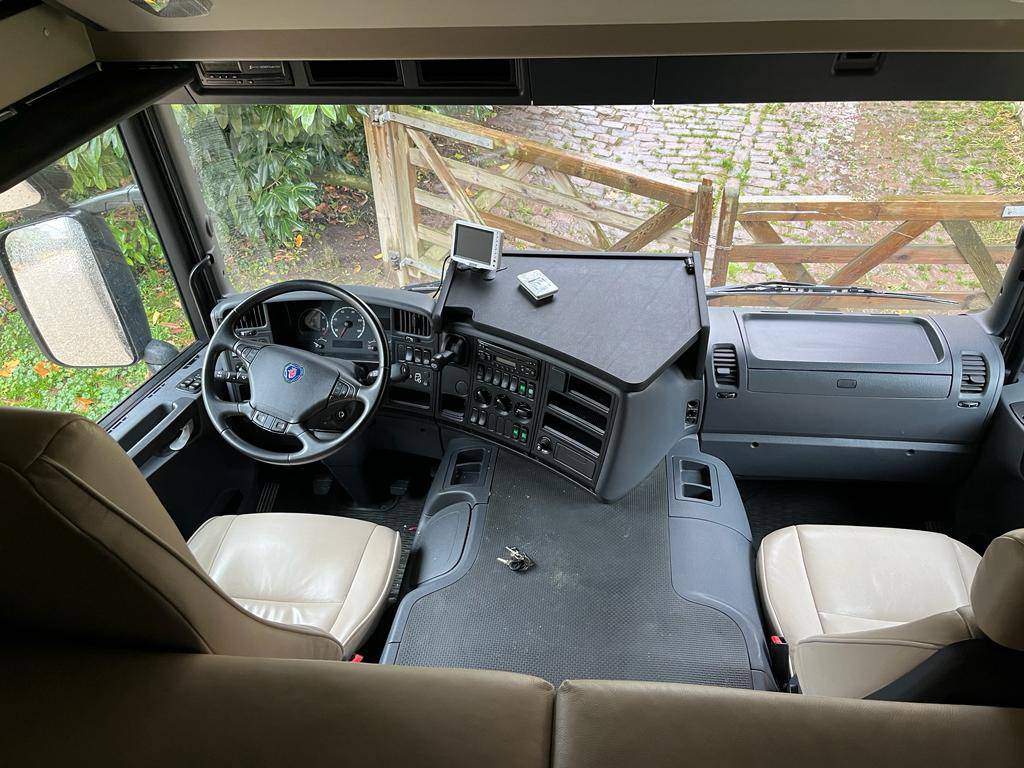 Zware paardenvrachtwagen (groot rijbewijs) Scania P380 2009 Tweedehands