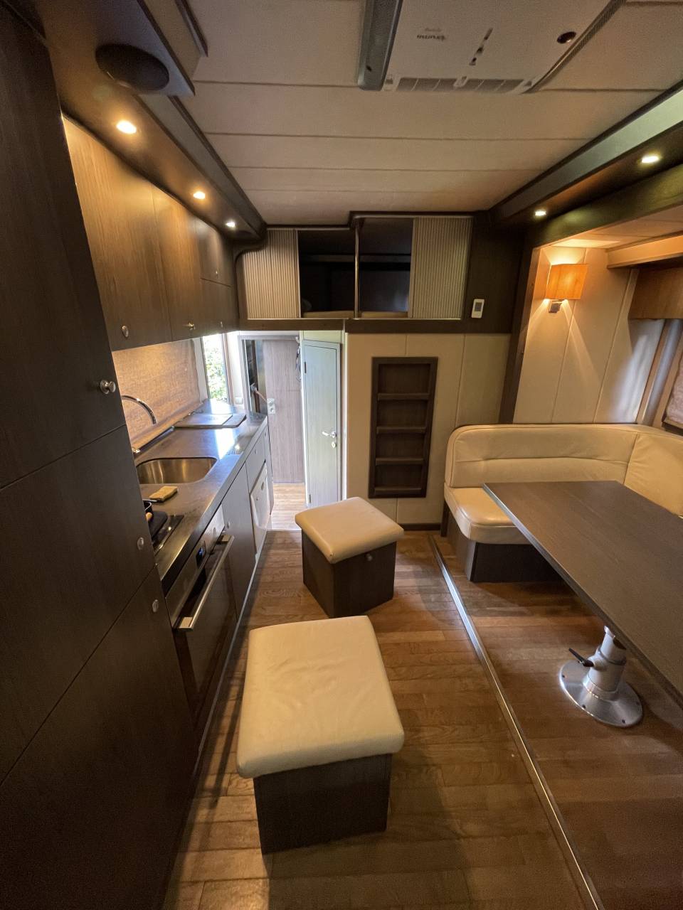 Zware paardenvrachtwagen (groot rijbewijs) Scania P380 2009 Tweedehands