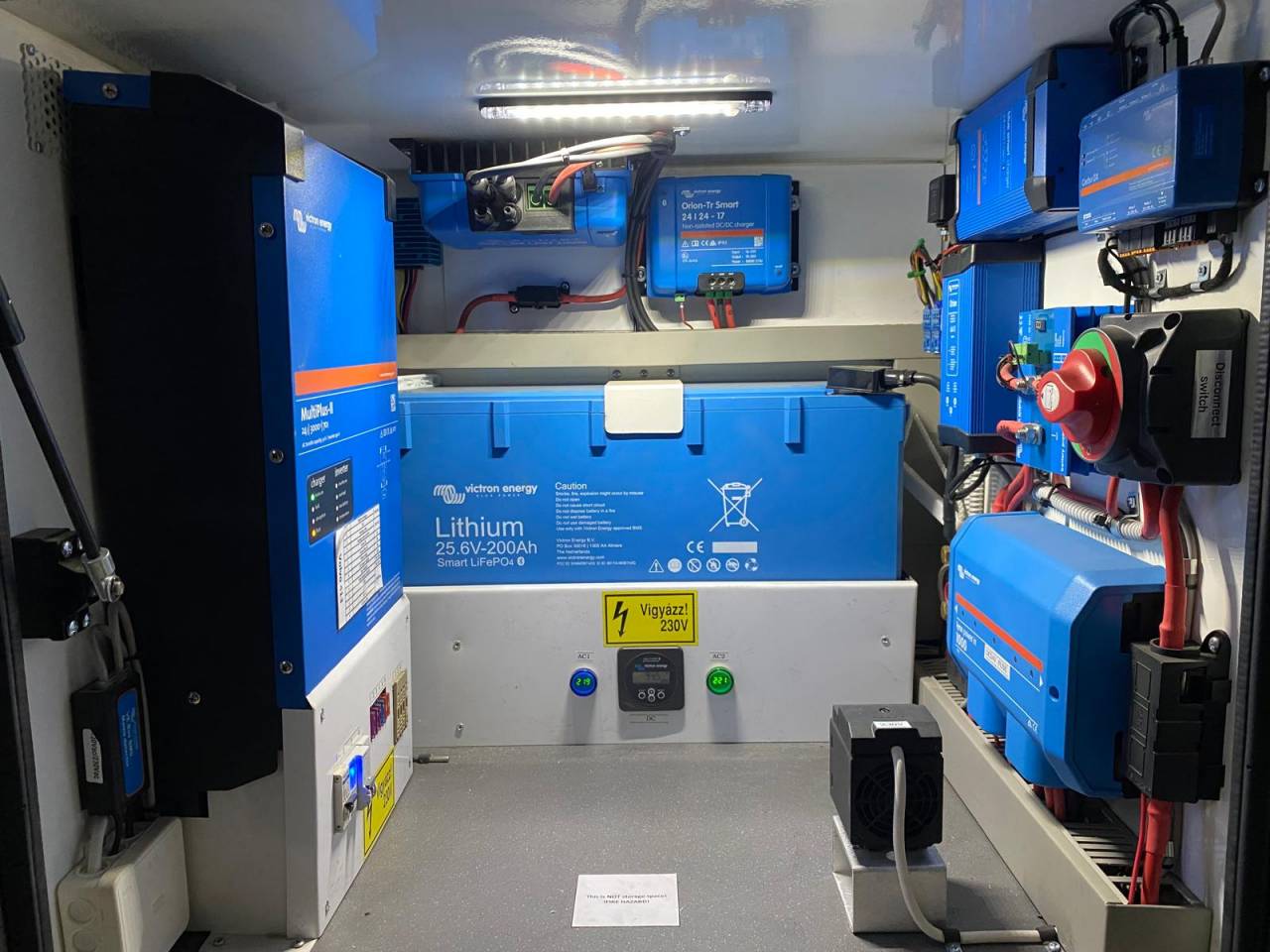 Paardenvrachtwagen 4 paarden, mobilehome met pop out!!!