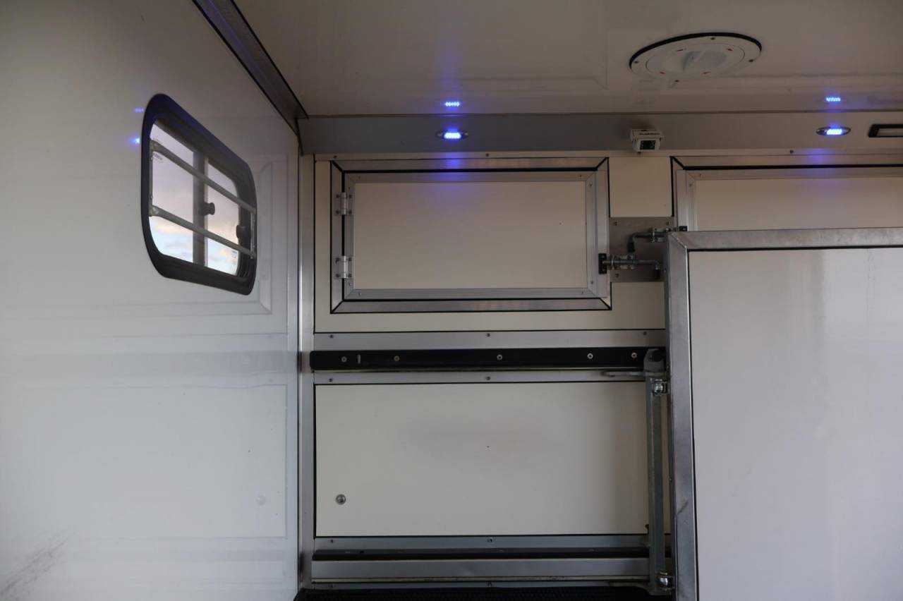 Kleine paardenvrachtwagen (B rijbewijs) Cavalcar MASTER CAVALCAR 2022 Tweedehands