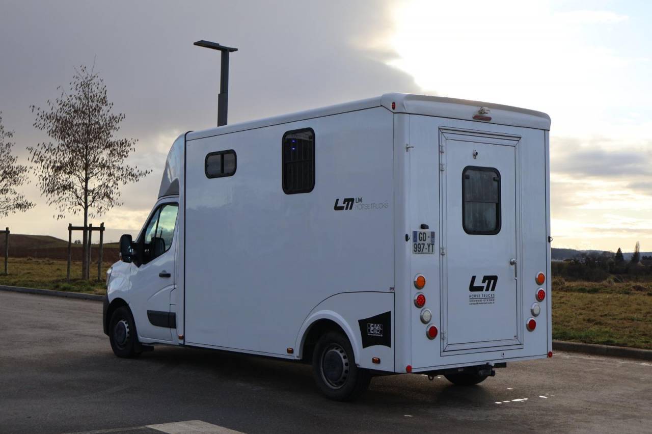Kleine paardenvrachtwagen (B rijbewijs) Cavalcar MASTER CAVALCAR 2022 Tweedehands