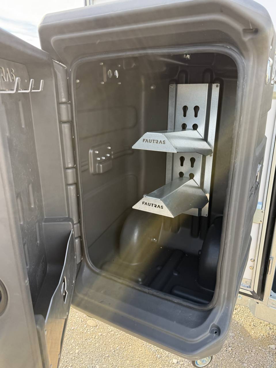 Paardentrailers Fautras PROVAN CLASSIC 2 Paarden 2026 Nieuw