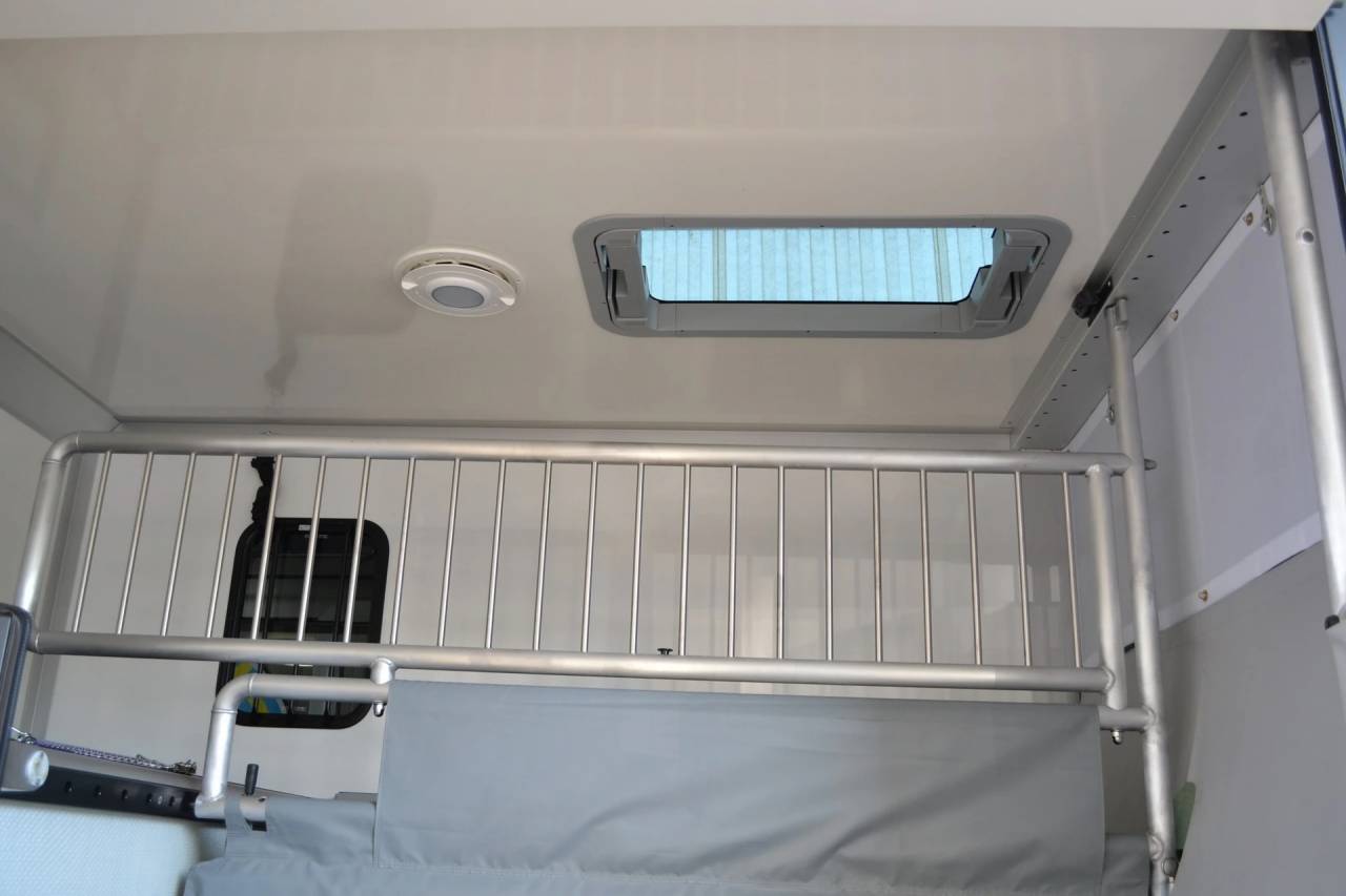 Kleine paardenvrachtwagen (B rijbewijs) Autre marque PEUGEOT 0 Nieuw