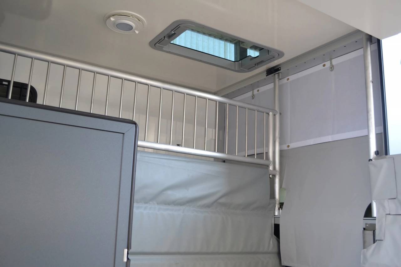 Kleine paardenvrachtwagen (B rijbewijs) Autre marque PEUGEOT 0 Nieuw