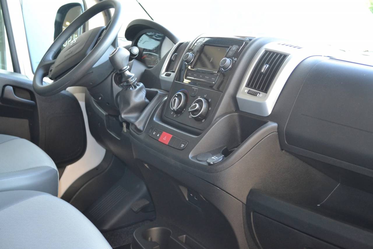 Kleine paardenvrachtwagen (B rijbewijs) Autre marque PEUGEOT 0 Nieuw