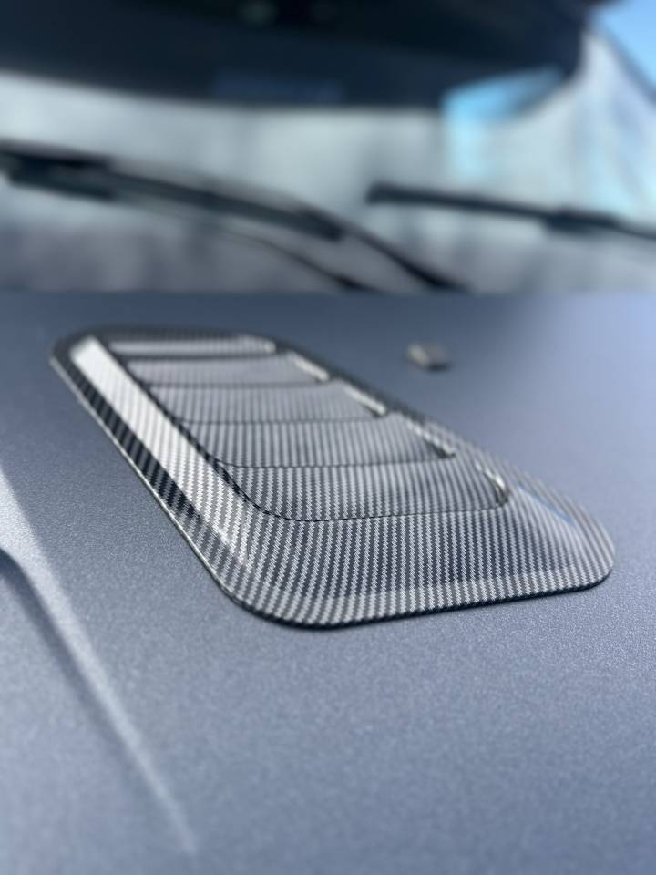 Kleine paardenvrachtwagen (B rijbewijs) Iveco IVECO 0 Nieuw