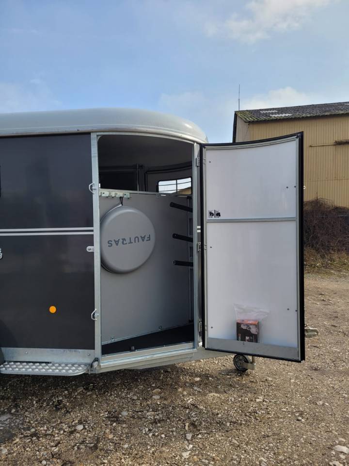 Paardentrailers Fautras oblic +3 3 Paarden 2026 Nieuw