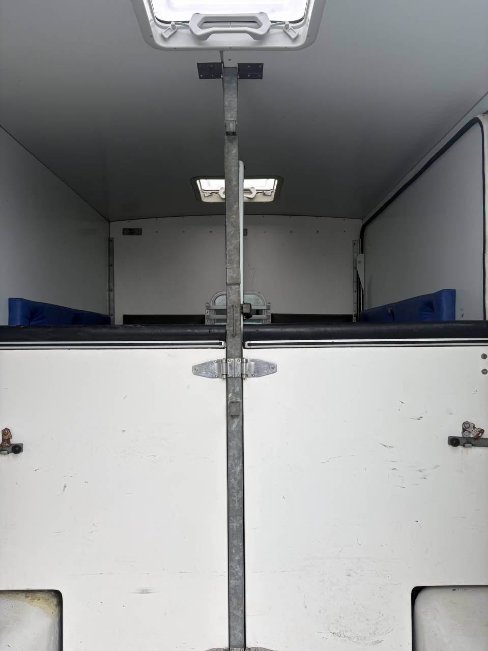 Kleine paardenvrachtwagen (B rijbewijs) Barbot BARBOT 2007 Tweedehands