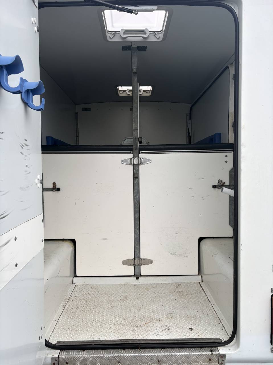 Kleine paardenvrachtwagen (B rijbewijs) Barbot BARBOT 2007 Tweedehands