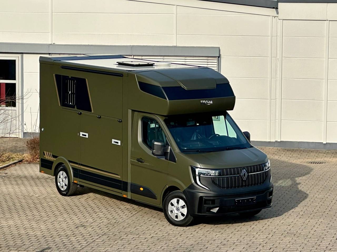 Kleine paardenvrachtwagen (B rijbewijs) Renault RENAULT 0 Nieuw