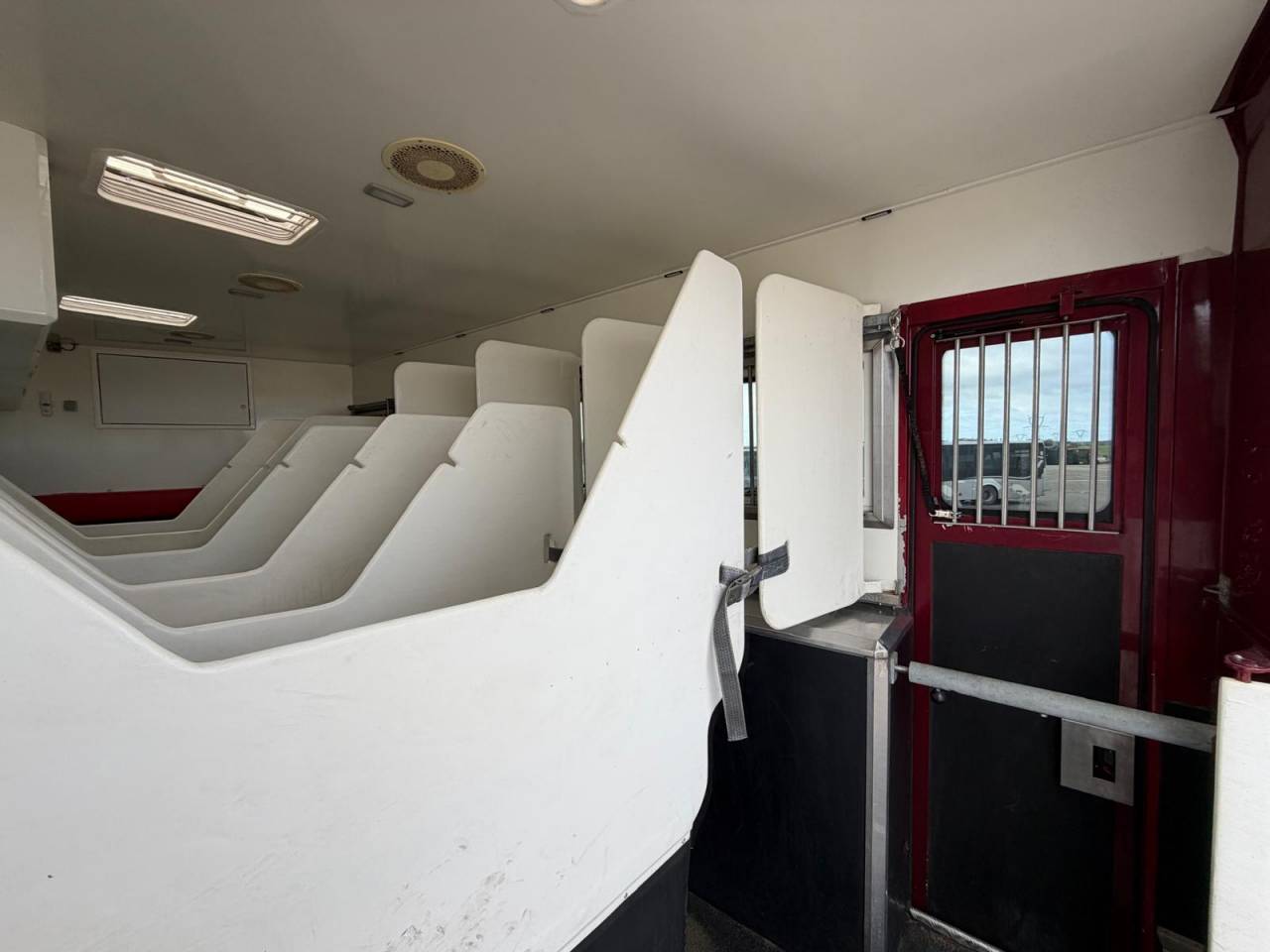 Zware paardenvrachtwagen (groot rijbewijs) Volvo Paillard 2017 Tweedehands