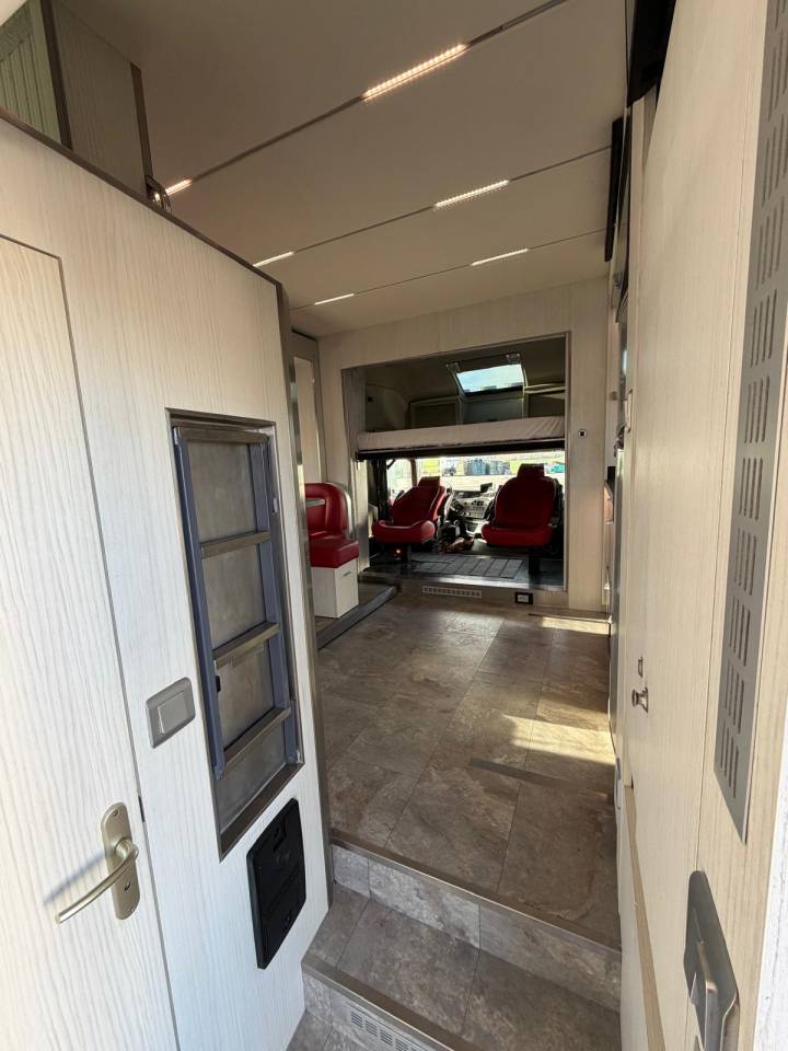 Zware paardenvrachtwagen (groot rijbewijs) Volvo Paillard 2017 Tweedehands