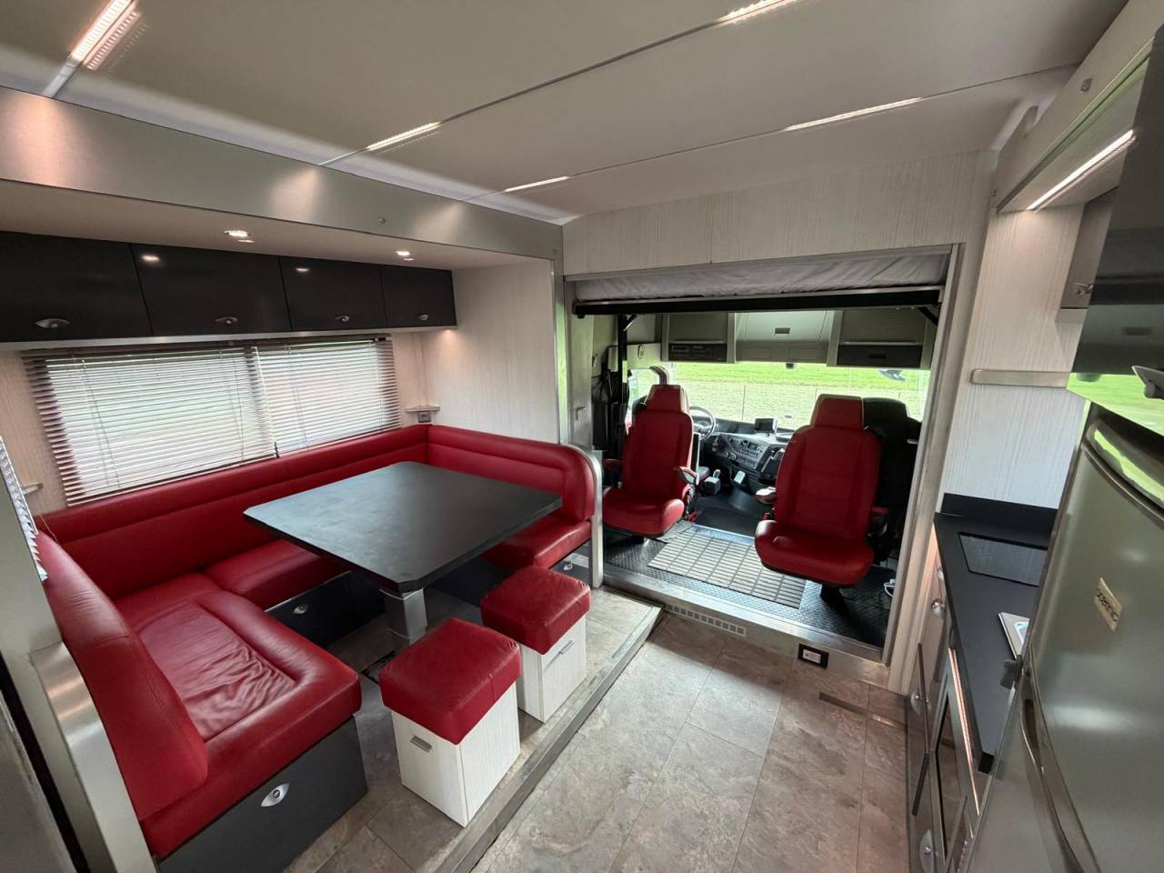 Zware paardenvrachtwagen (groot rijbewijs) Volvo Paillard 2017 Tweedehands