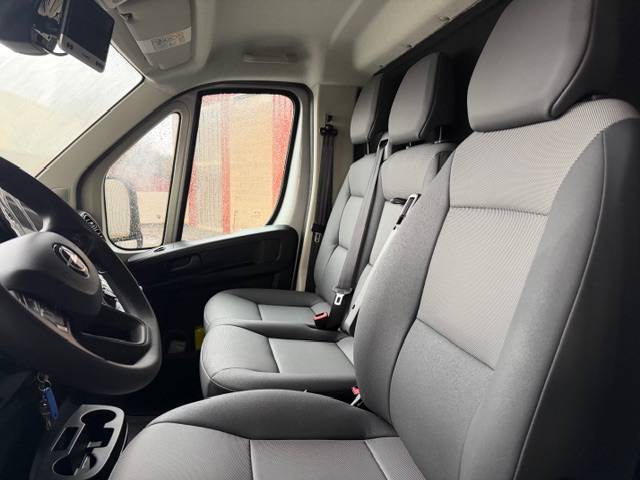 Kleine paardenvrachtwagen (B rijbewijs) AKX Opel Movano 2026 Nieuw