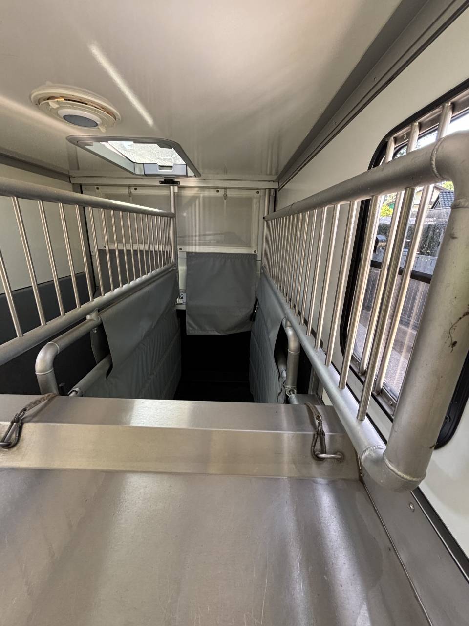 Kleine paardenvrachtwagen (B rijbewijs) Peugeot MSG Peugeot Boxer 2020 Tweedehands