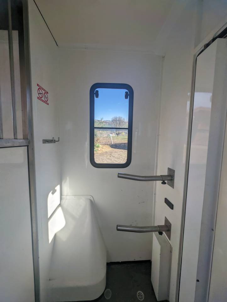 Kleine paardenvrachtwagen (B rijbewijs) Ameline HARAS 3 PLACES RENAULT MASTER 2016 Tweedehands