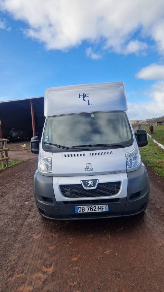 Kleine paardenvrachtwagen (B rijbewijs) Theault peugeot  master 2013 Tweedehands