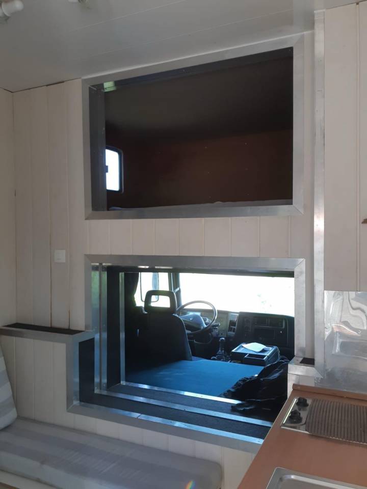 Zware paardenvrachtwagen (groot rijbewijs) Renault Premium 1999 Tweedehands