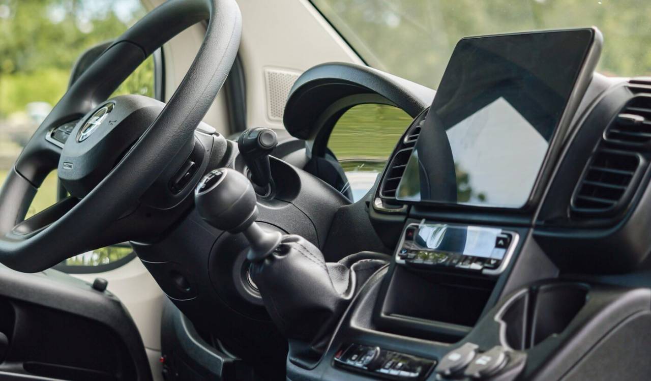 Kleine paardenvrachtwagen (B rijbewijs) AKX Akx stallion 2026 Nieuw