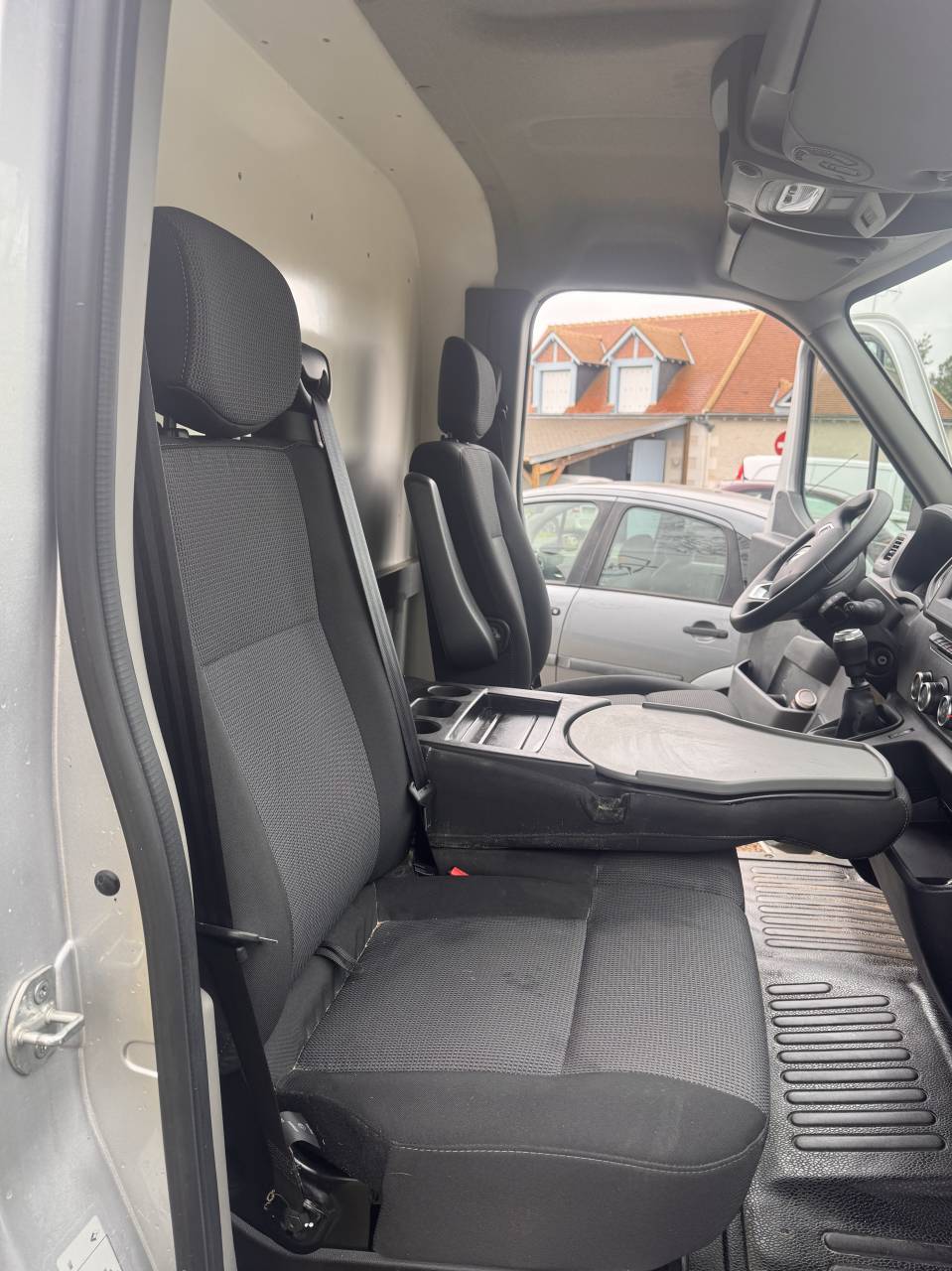 Kleine paardenvrachtwagen (B rijbewijs) Renault Renault Master 2.3 DCI 180 ch grand confort 2023 Tweedehands