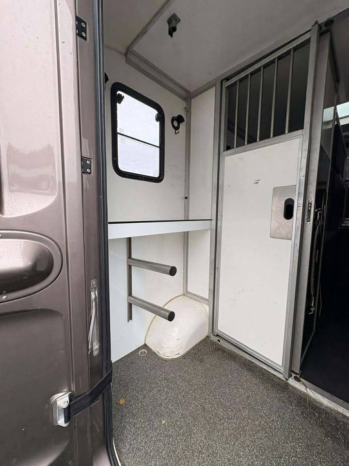 Kleine paardenvrachtwagen (B rijbewijs) Krismar  2020 Tweedehands