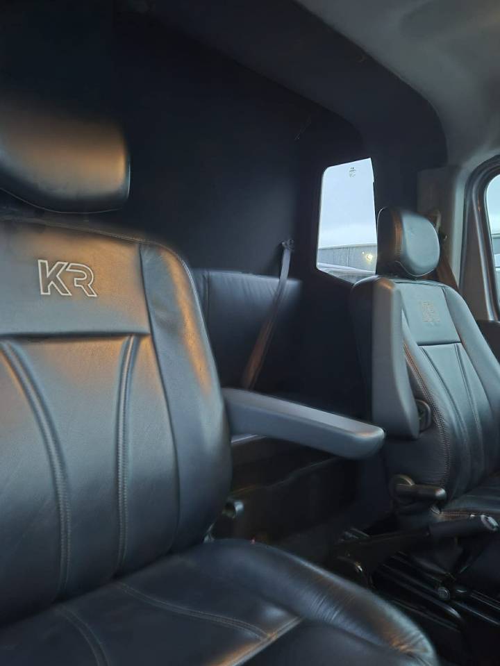 Kleine paardenvrachtwagen (B rijbewijs) Krismar  2023 Tweedehands