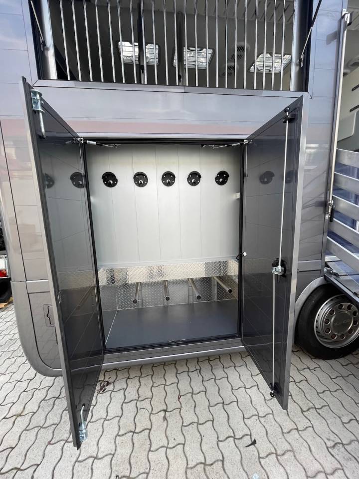 Zware paardenvrachtwagen (groot rijbewijs) Scania SCANIA 0 Tweedehands