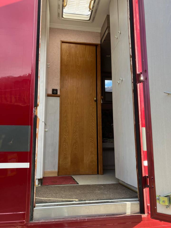 Zware paardenvrachtwagen (groot rijbewijs) Renault M200 1992 Tweedehands