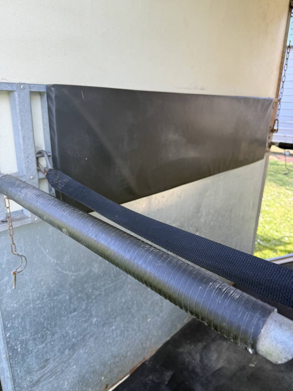 Paardentrailers Fautras PROVAN CLASSIC  2 Paarden 2012 Tweedehands