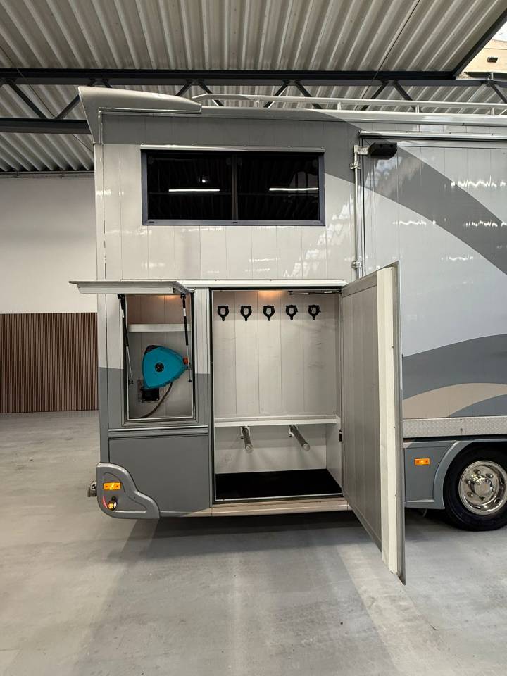 Zware paardenvrachtwagen (groot rijbewijs) Man 12.240 2008 Tweedehands