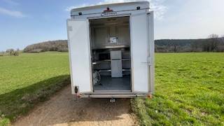 Kleine paardenvrachtwagen (B rijbewijs) Renault RENAULT MASTER  2023 Tweedehands