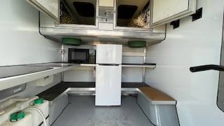 Kleine paardenvrachtwagen (B rijbewijs) Renault RENAULT MASTER  2023 Tweedehands