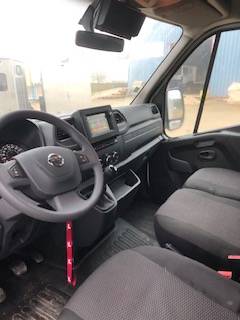 Kleine paardenvrachtwagen (B rijbewijs) Renault MASTER 2021 Nieuw