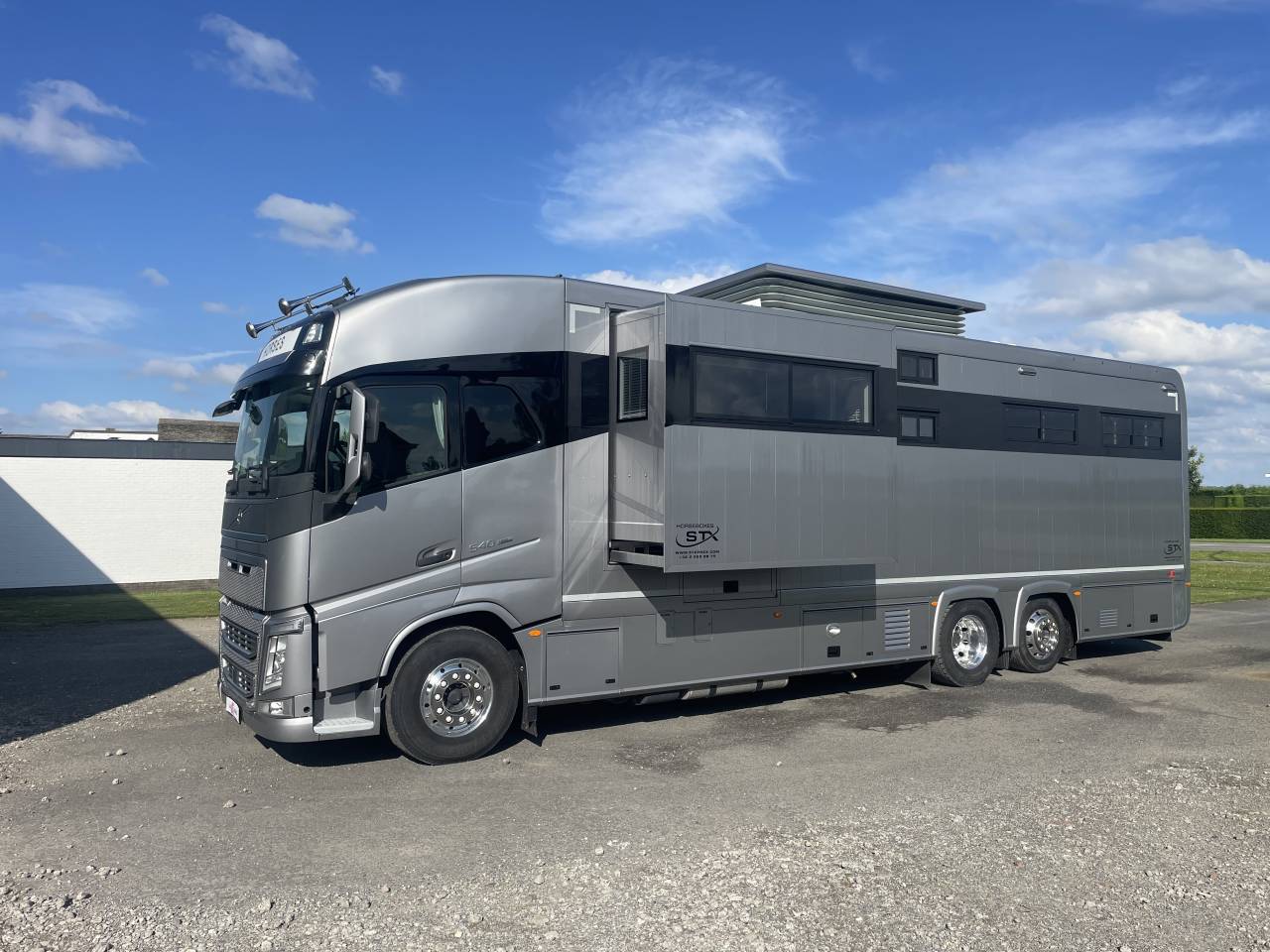 Zware paardenvrachtwagen (groot rijbewijs) STX FH540 2017 Tweedehands